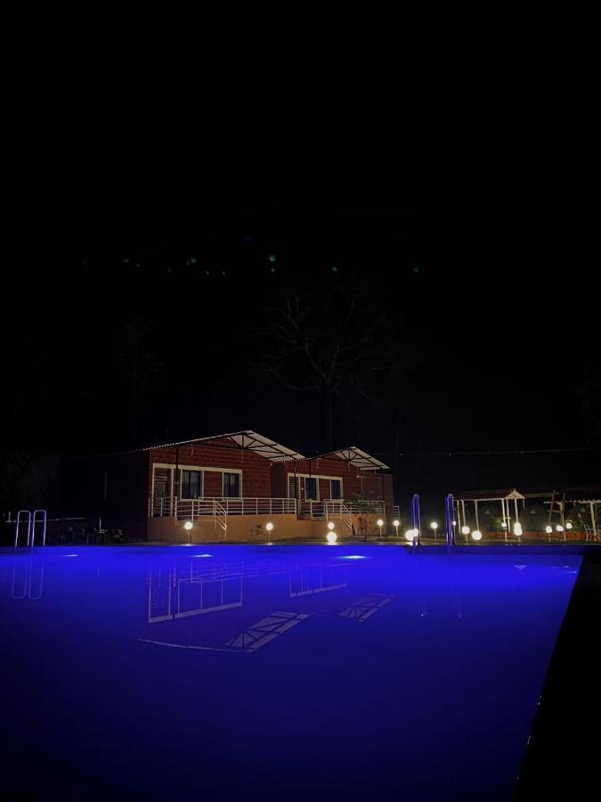 Dandeli Goldfinch Resort Bagian luar foto